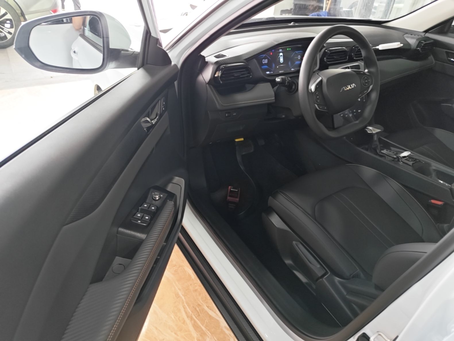 Dongfeng Aeolus Yixuan 2026 1.5L Automatic Luxury Edition — снимка 18