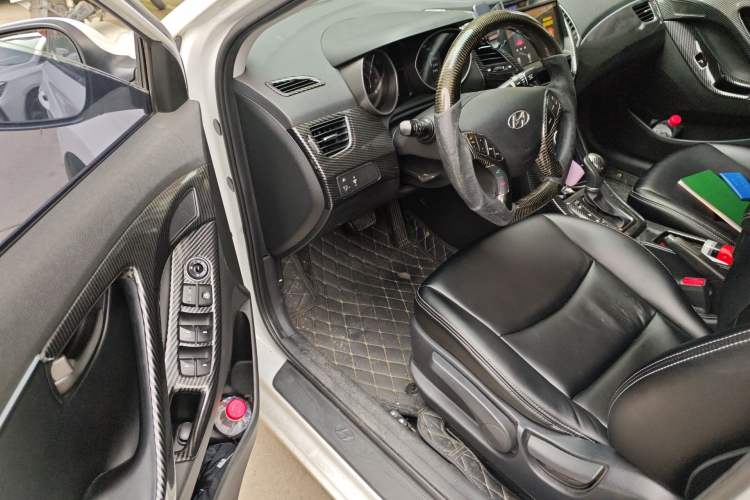 Used Hyundai Elantra (5th Generation / Langdong) 2016 1.6L Automatic Smart Version Driver Seat