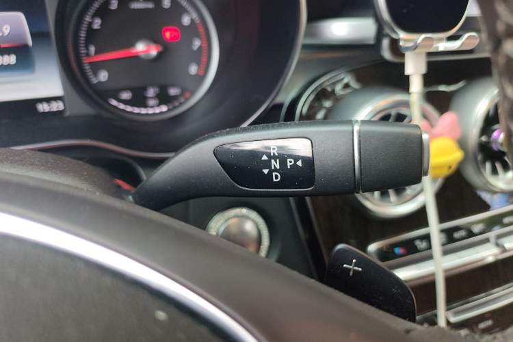 Used Mercedes-Benz GLC 2019 Facelift GLC 260 L 4MATIC Luxury Model Gear Lever