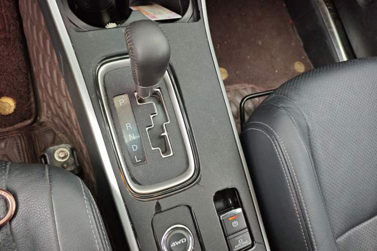 Used Mitsubishi Outlander 2018 2.4L 4x4 Elite Edition 5 Seats