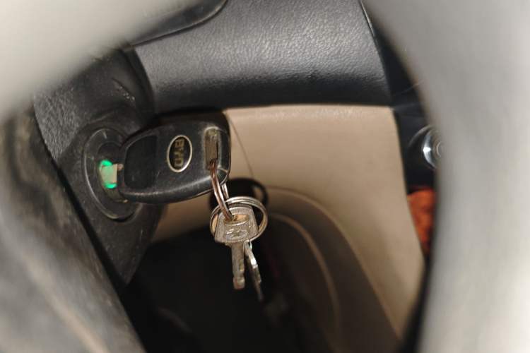 Used BYD F6 2010 Golden Edition 1.8L Manual Luxury Model
