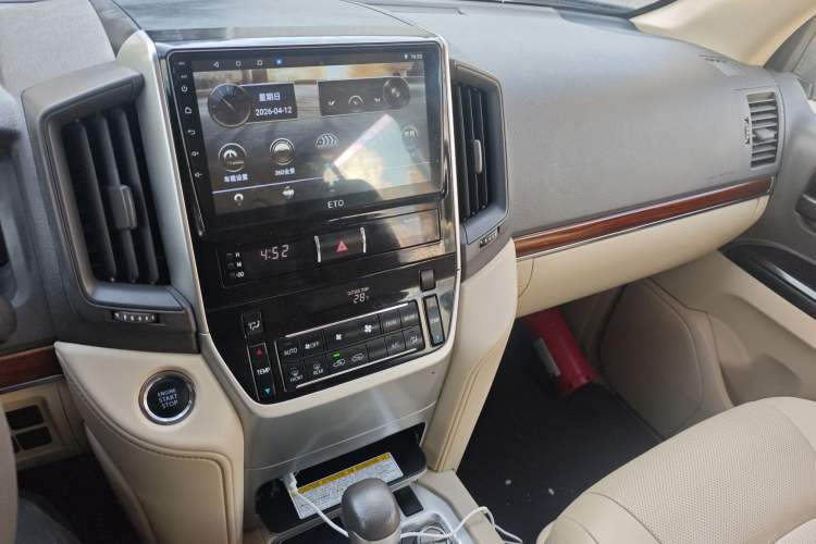 Used Toyota Land Cruiser  Audio And AC Panel