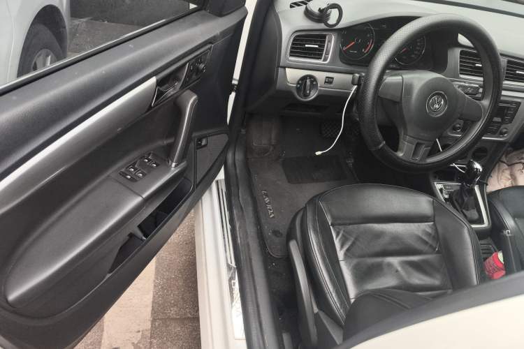 Used Volkswagen Lavida 2013 Restyled Classic 1.6L Automatic Comfort Edition