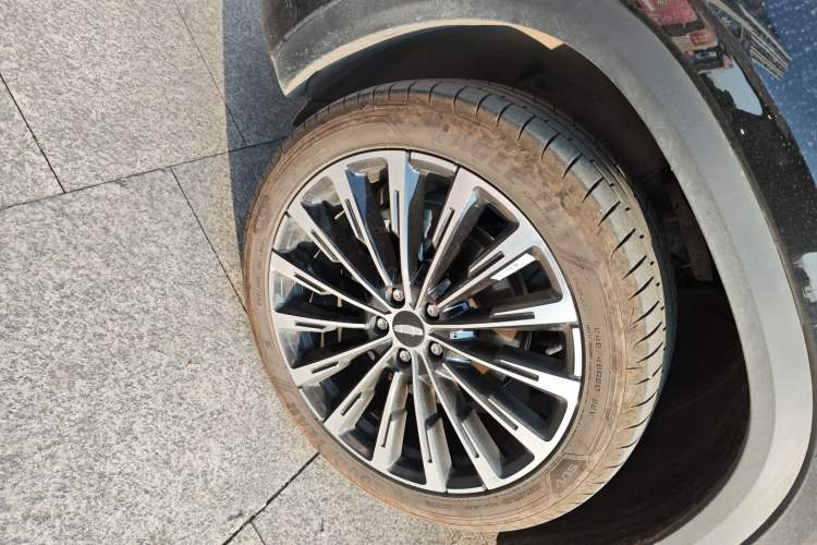 Used Geely Auto Monjaro L 2025 Dongfang Yao 2.0TD Automatic Lanxing Edition