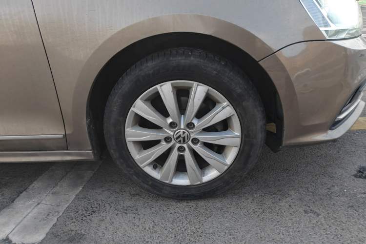 Used Volkswagen Sagitar 2015 1.6L Automatic Comfort Model
