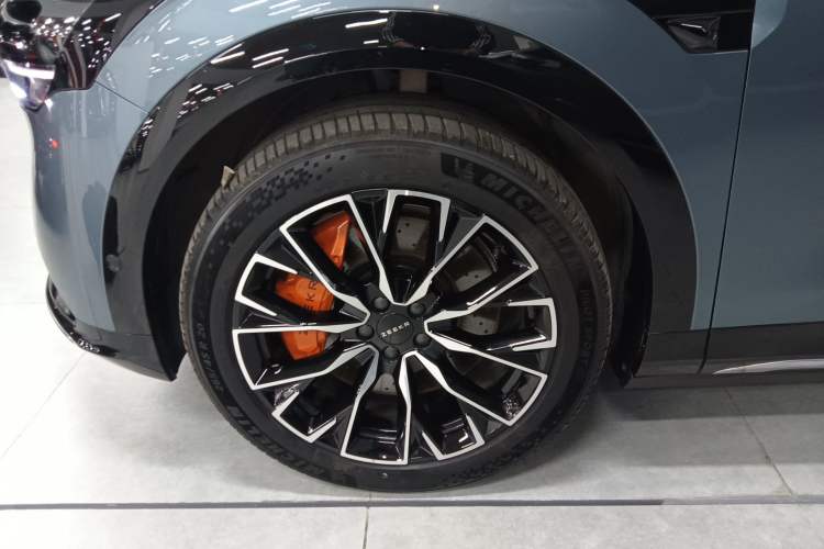 Used Zeekr 7X 2025 100 kWh Long-Range Rear-Wheel Drive with Intelligent Driving Features Exterior 4