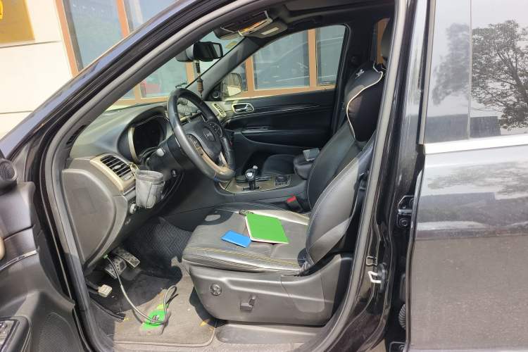 Used Jeep Grand Cherokee 2014 3.0TD Diesel Comfort Navigation Version Left Front Seat