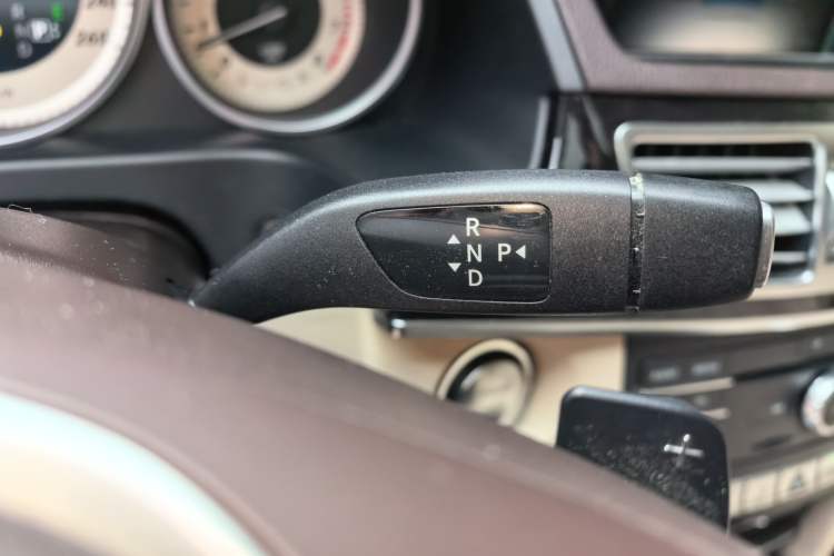 Used Mercedes-Benz E-Class 2015 E 260 L Sport Edition Gear Lever