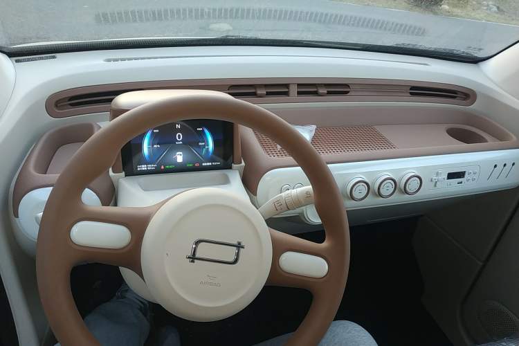 Used Bestune Pony 2026 222km Colorful Horse
