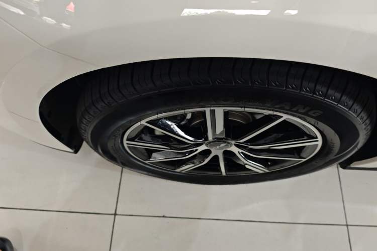 Used BYD Seal 06 New Energy 2025 DM-i Smart Drive 120KM Deluxe Model Left Front Wheel Hub