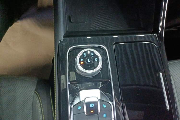 Used Ford Equator Sport New Energy 2025 Luxury Plus Version Gear Lever