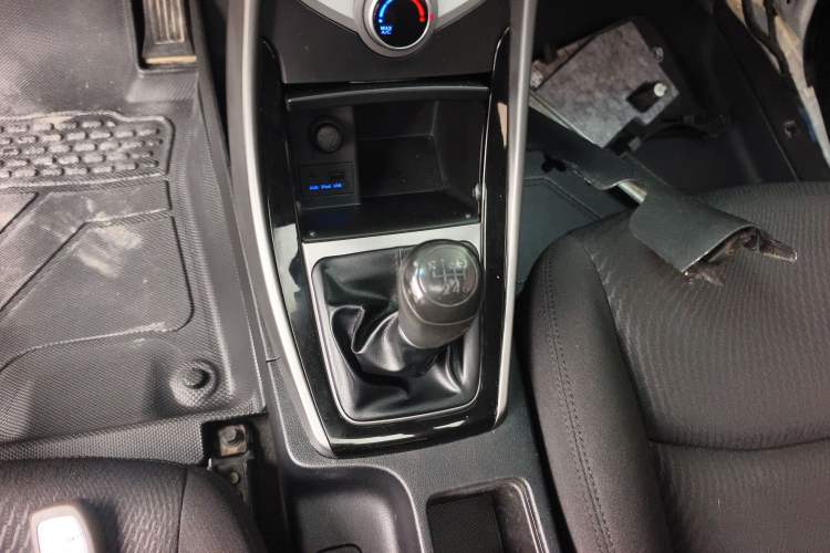 Used Hyundai Elantra (5th Generation / Langdong) 2015 1.6L Manual Leading Model
