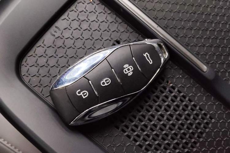 Used Hongqi EH7 2024 820 Pro Vehicle Key