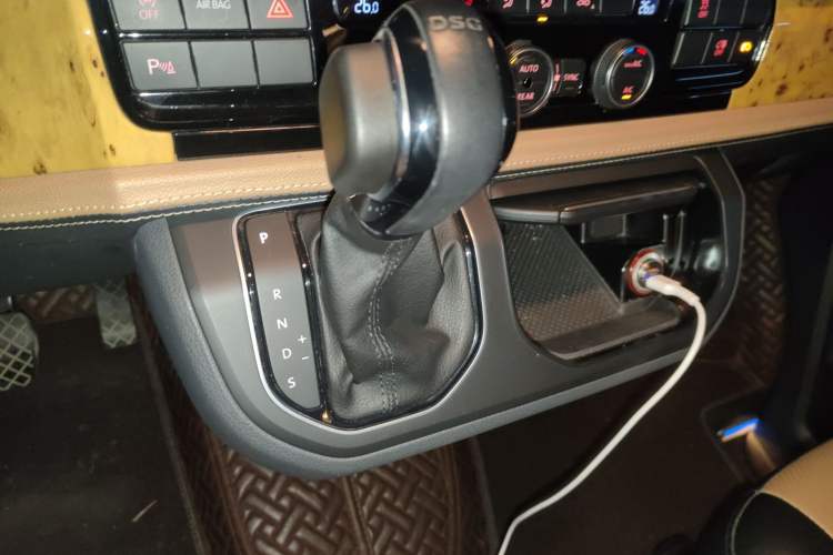 Used Volkswagen Caravelle 