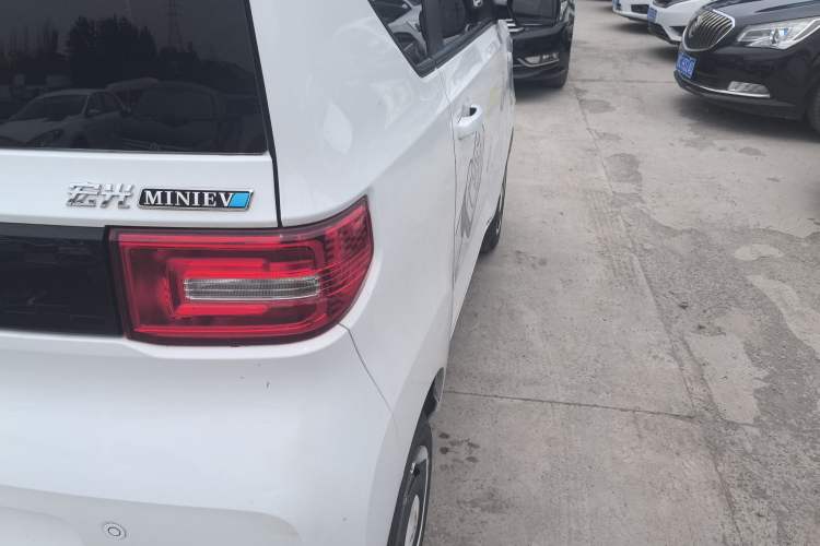 Used Wuling Hongguang MINIEV 2022 Macaron Fashion Model Lithium Iron Phosphate
