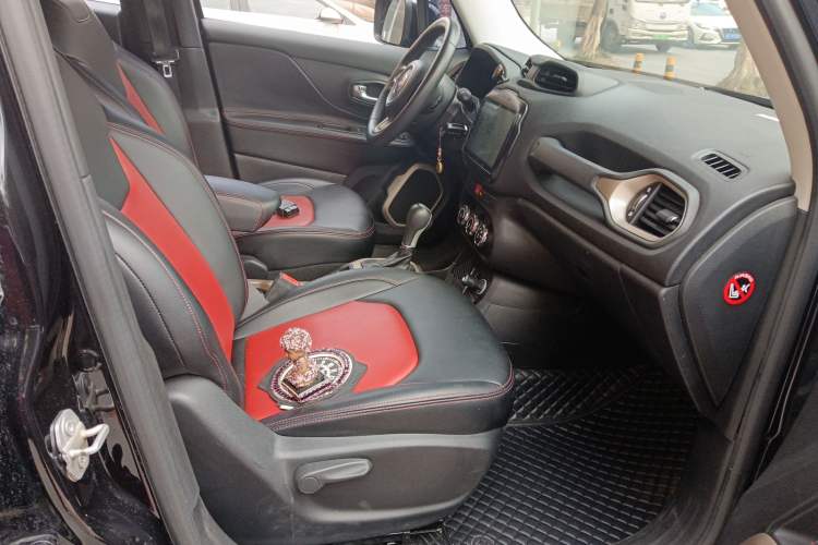 Used Jeep Renegade 2016 1.4T Automatic Kinetic Edition Right Front Seat