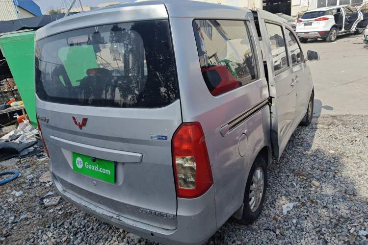 Used Wuling Rongguang V 2016 1.5L Standard Version