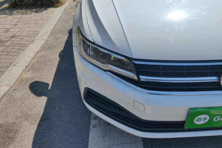 Used Volkswagen Bora 2021 1.5L Automatic Fashionable Smart Connectivity Version Right Front Headlight