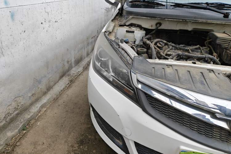 Used Haima M3 2014 1.5L Manual Standard Edition Right Front Headlight