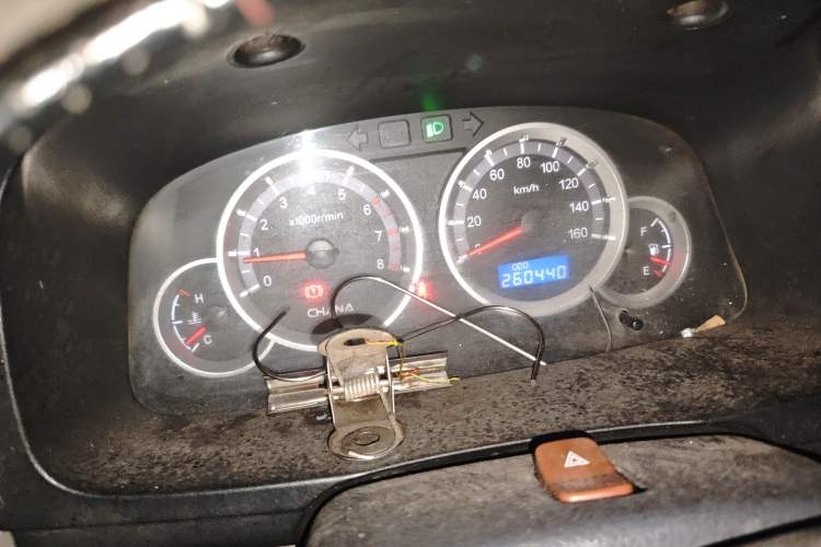 Used CHANGAN KAICHENG Taurus 2011 1.3L Standard Version Instrument Cluster