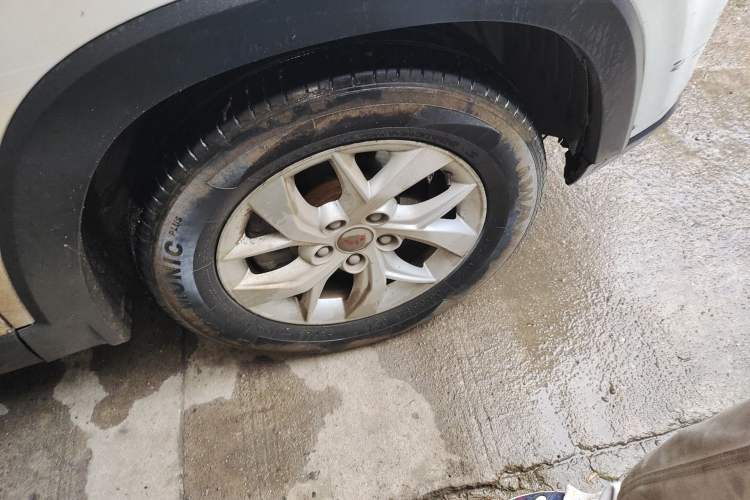Used Wuling Hongguang S3 2019 Automatic Clutch Version 1.5L Manual Comfort Model China V Standard Right Front Wheel Hub