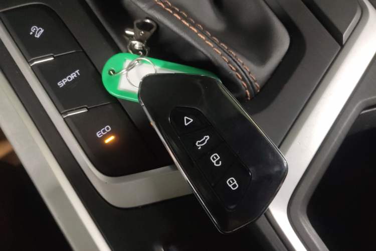 Used Geely Auto Vision X6 2020 1.4T CVT Luxury Edition
