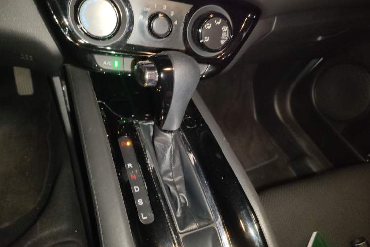 Used Honda Vezel 2017 1.5L CVT 2WD Comfort Model