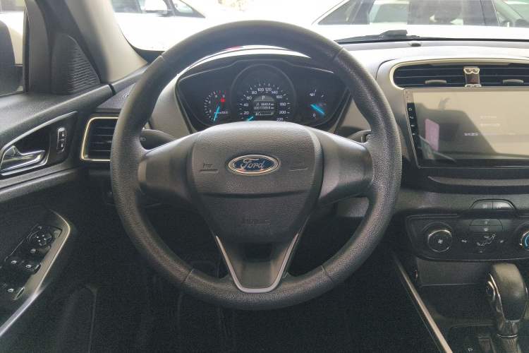Used Ford Escort 2019 1.5L Automatic ZhiXiang Model Steering Wheel