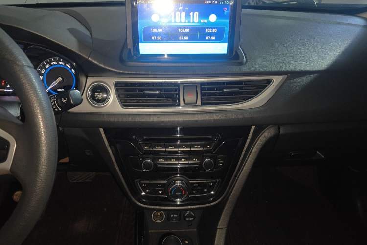 Used Changan Alsvin V7 2015 1.6L Automatic Joyful Model China IV Standard