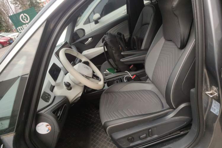 Used Volkswagen ID.3 2025 Smart Model Outstanding Oxygen Edition Left Front Seat