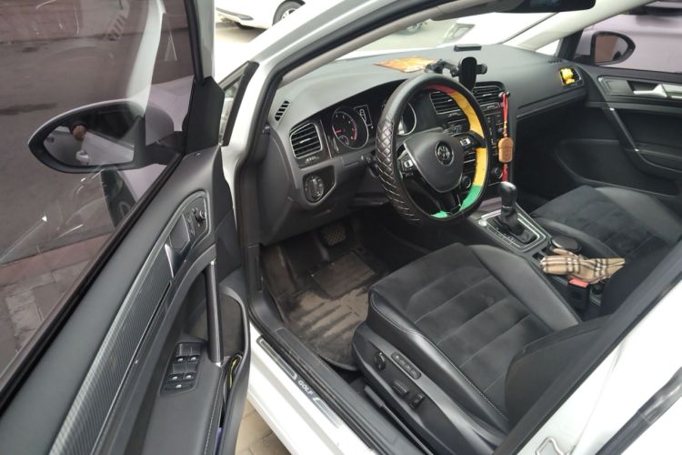 Used Volkswagen Golf 2018 230TSI Automatic Luxury Version