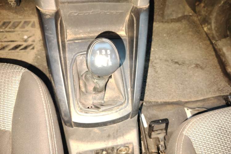 Used Ford EcoSport 2013 1.5L Manual Comfort Model Gear Lever