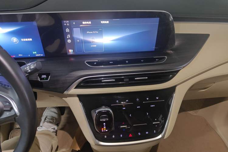 Used Buick GL8 2023 ES Lu Zun Deluxe Model
