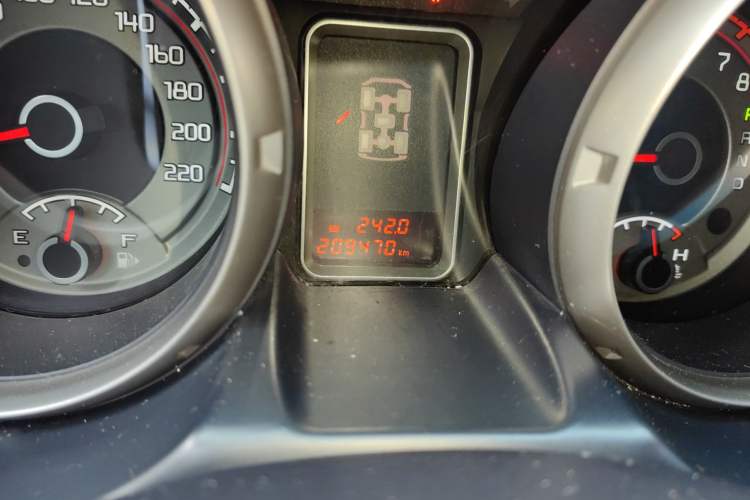 Used Mitsubishi Pajero 2015 3.0L Automatic Luxury Version China V Standard Odometer Close Up