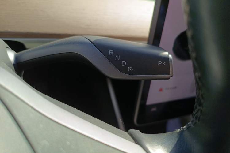 Used Tesla Model 3 2019 Long-Range Rear-Wheel-Drive Version
