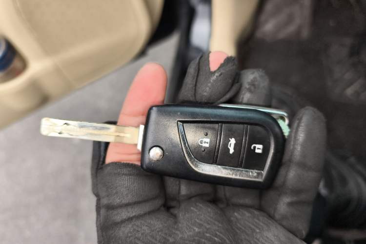 Used Toyota Camry 2015 2.0E Elite Edition
