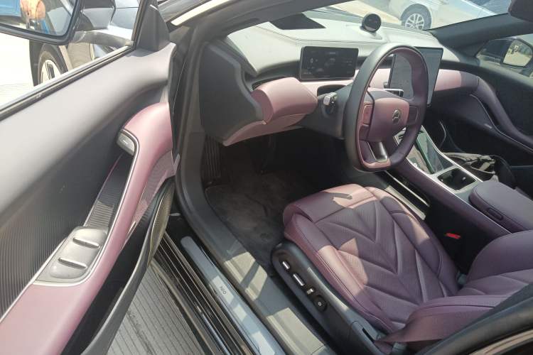 Used Nio ET5T 2025 75 kWh Touring Driver Seat