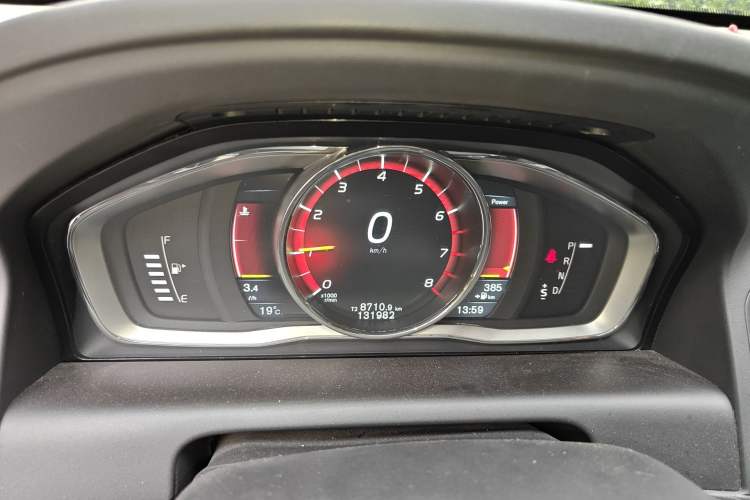 Used Volvo XC60 2015 T5 AWD Smart Drive Edition Instrument Cluster