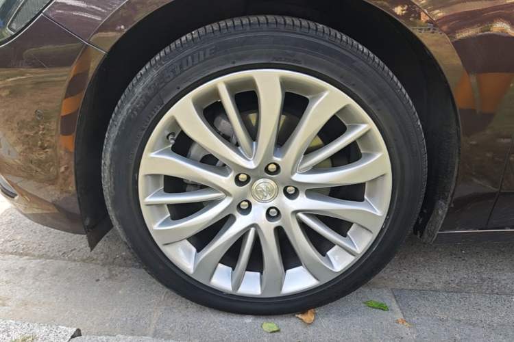 Used Buick LaCrosse 2018 28T Luxury Model
