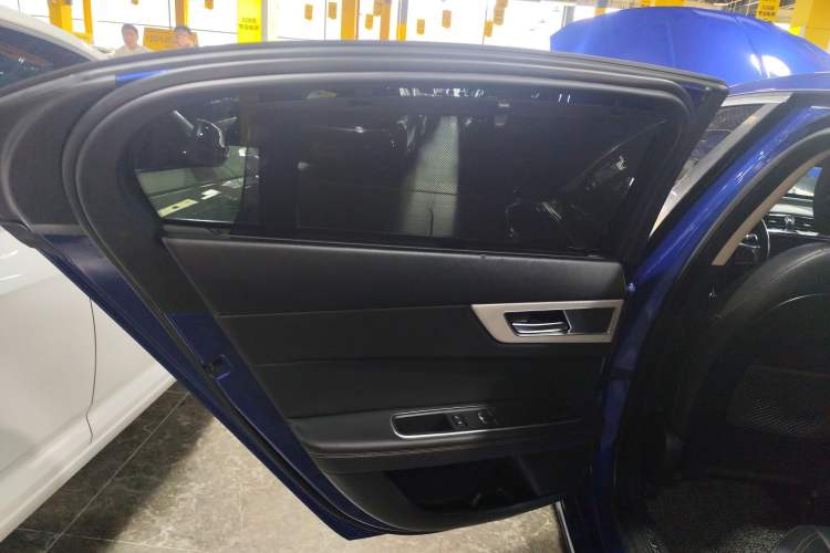 Used Jaguar XEL 2018 2.0T 200 PS LOVE Devotion Edition