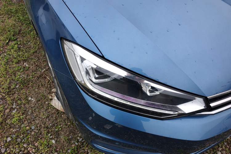 Used Volkswagen Touran 2018 Volkswagen Touran L 280TSI DSG Comfort Edition 7 Seats China V Emission Standard Right Front Headlight