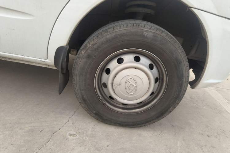 Used SAIC MAXUS Xintu V80 2021 2.0T Manual Classic Aoyuntong 127 PS Mid-axle Mid-roof 6/7/8/9-Seater
