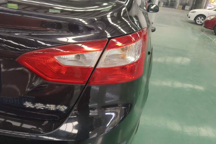 Used Ford Focus 2012 Sedan 1.6L Automatic Comfort Model