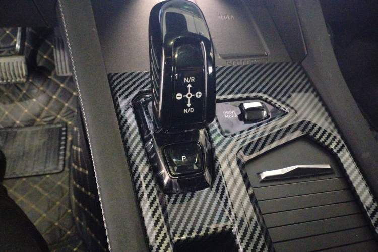 Used Lynk & Co 03 2025 1.5TD DCT Champion Edition Pro Gear Lever