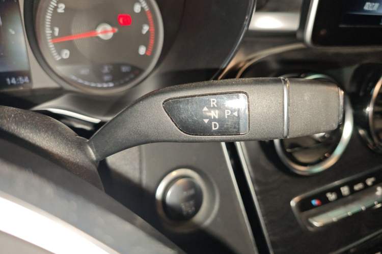 Used Mercedes-Benz C-Class 2018 C 180 L Fashion Edition Sport Version
