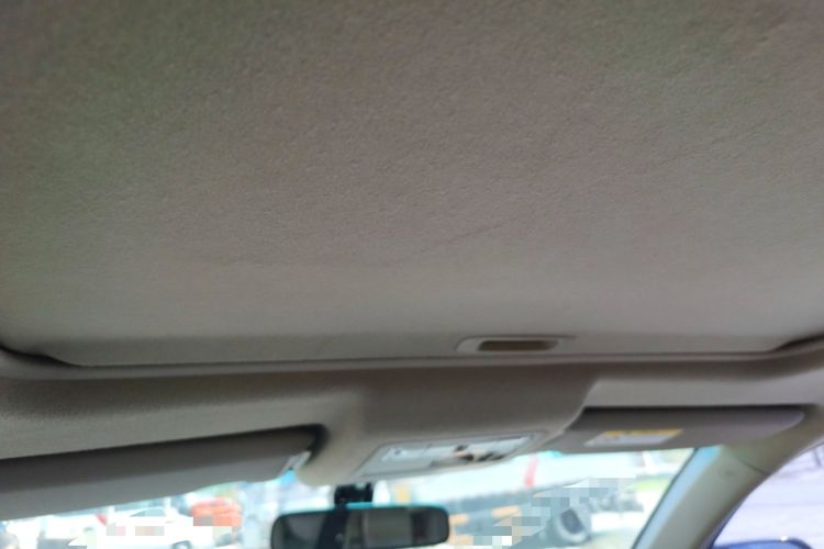 Used Toyota Highlander 2012 2.7L Two-Wheel Drive 7-Seater Luxury Edition Headliner