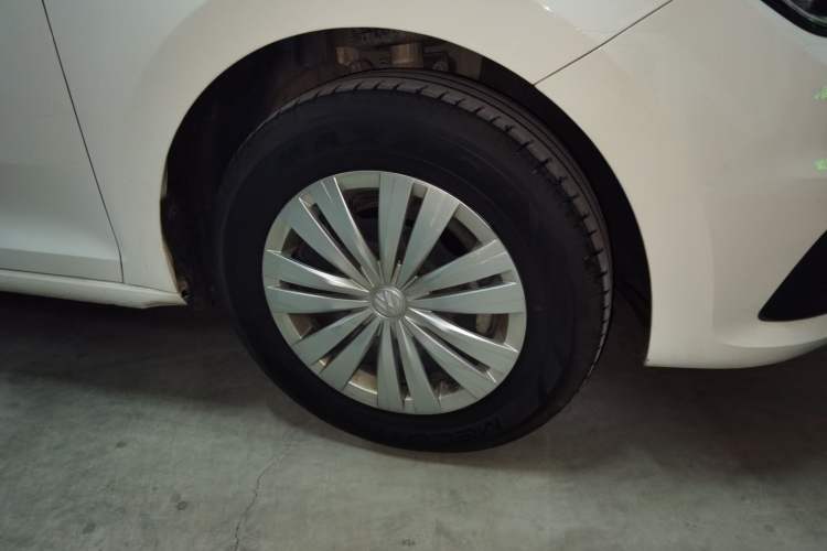 Used Volkswagen Santana 2019 1.5L Manual Fashion Edition China VI Standard Right Front Wheel Hub