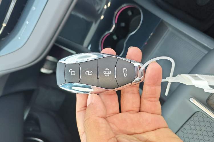 Used Hongqi EH7 2025 600 Smart Selection Edition
