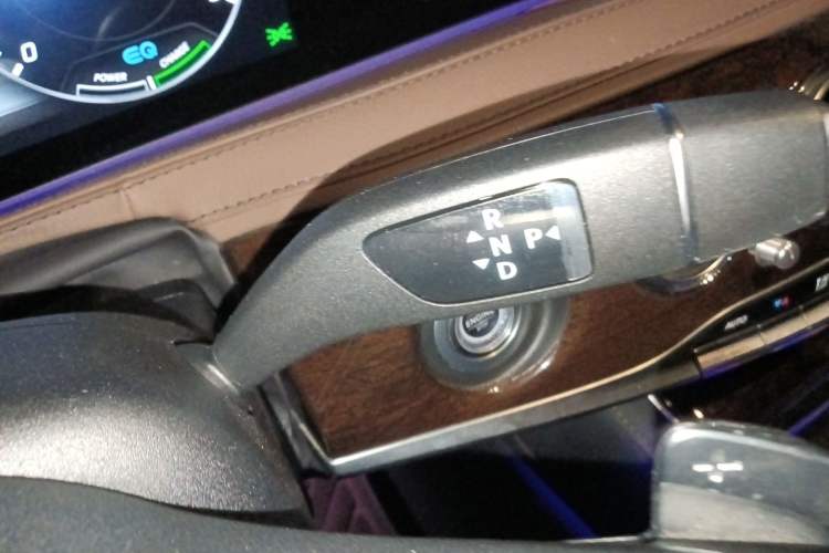 Used Mercedes-Benz S-Class 2019 S 320 L Gear Lever