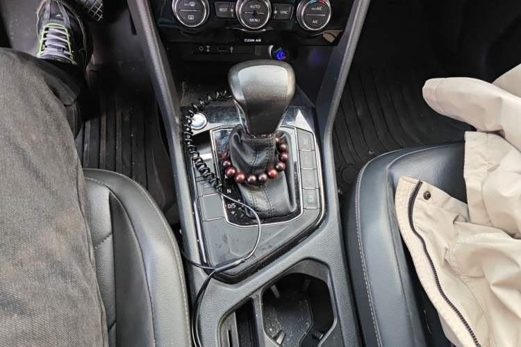 Used Volkswagen Tiguan L 2017 330TSI Automatic Two-Wheel Drive Luxury Edition